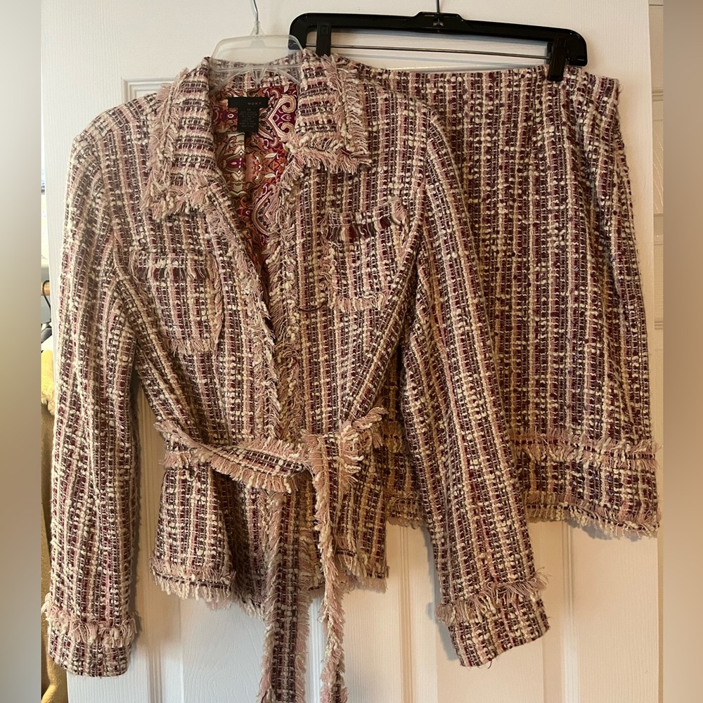 WDNY Women’s Tweed Belted Jacket and Skirt Suit